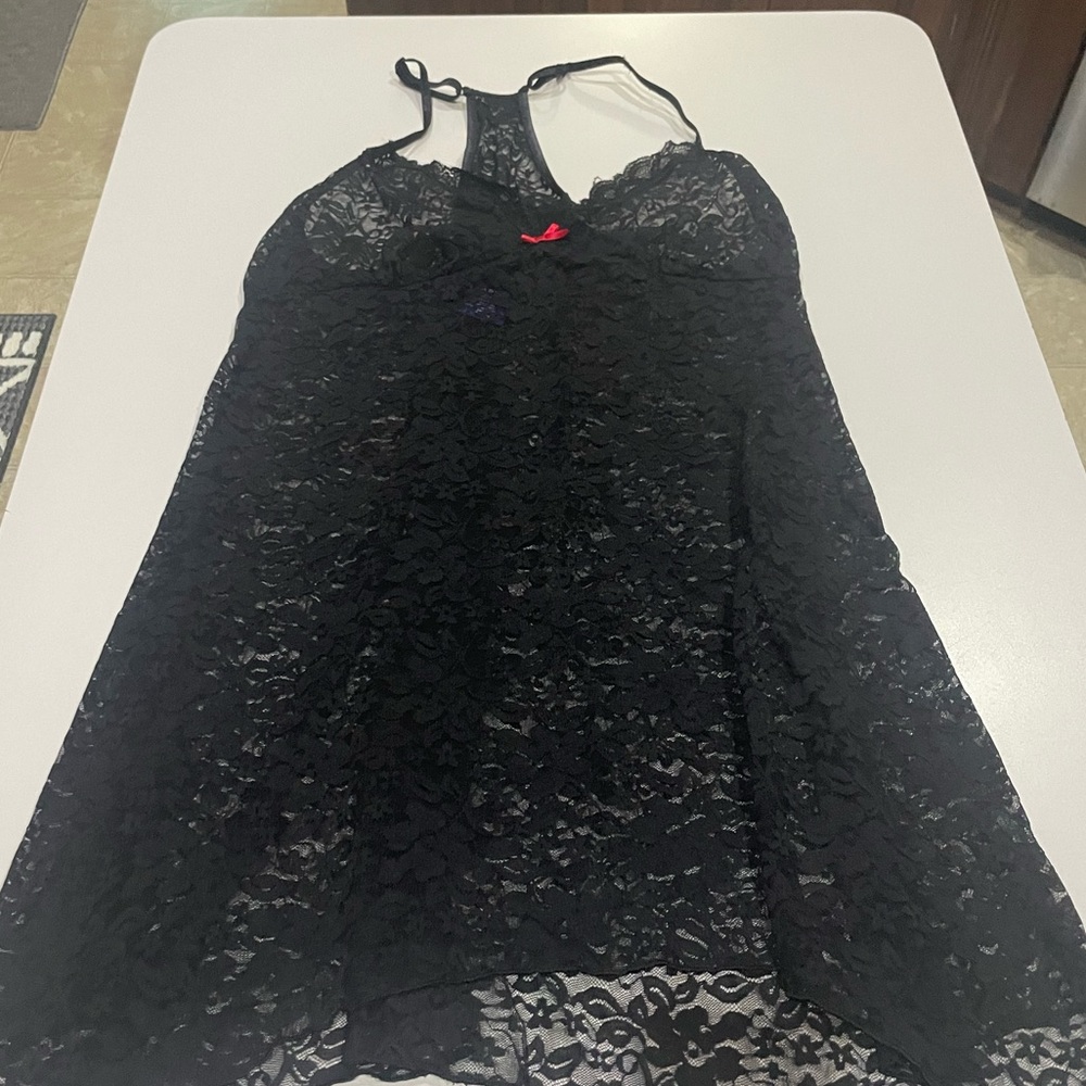 Apt 9. Black Soft Lace Gown - red accent bow. Adjustable Straps XXL